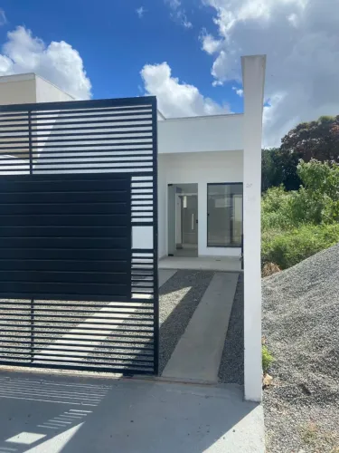 Vendo casa de 2/4 no 35 BI próx da Bahia gás 