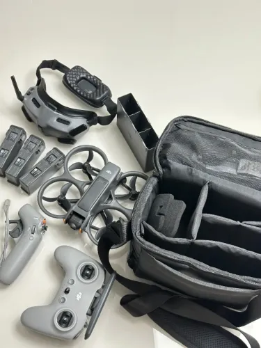DJI Avata 2 Fly More Combo + Goggles Integra + Controle FPV + 3 Baterias
