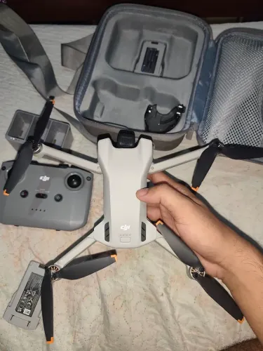 DJI MINI 3 + CONTROLE SEM TELA + 1 BATERIAS (Aceito Troca)