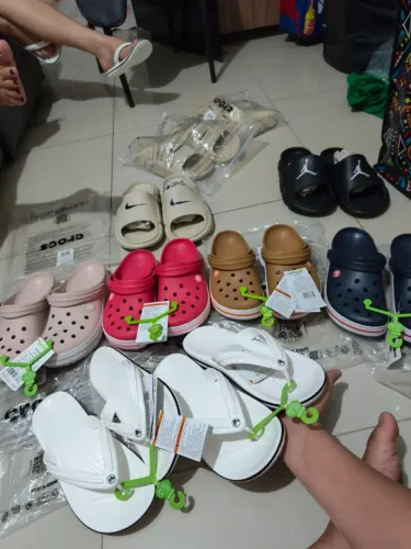 Sandália Crocs original unissex várias cores