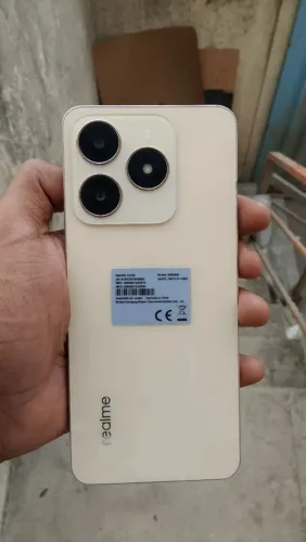 Vendo xiaomi c61 todo novo sem marcas de uso em excelente estado