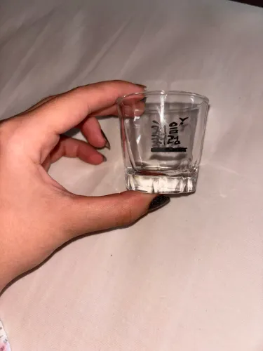 Copo de shot coreano, soju e álcool 