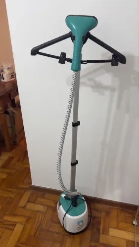 Passadeira a Vapor Mondial Vip Care VP-07 - Branco/Azul