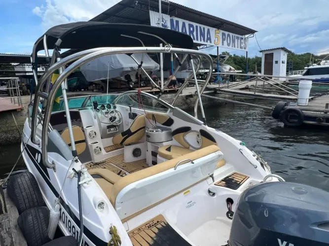 Vendo Conta de Lancha 7lug. 