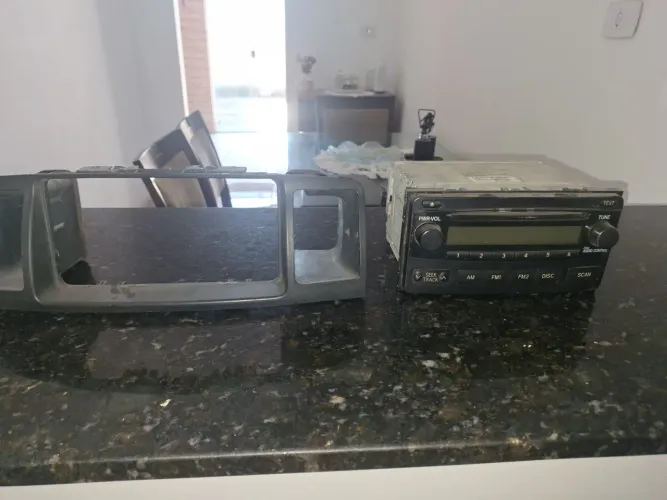 Rádio e moldura original do corolla 2003 à 2008