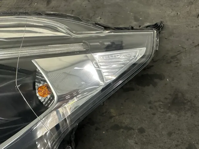 Farol peugeot 208 esquerdo com led 2017 a 2019