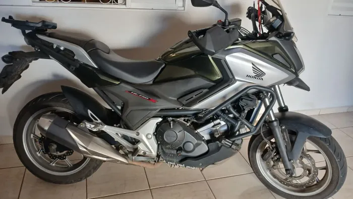 NC750x ano18/19, vendo ou troco por moto ou carro menor valor