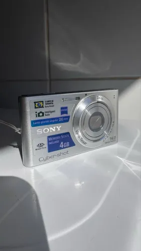 câmera digital sony cyber-shot dsc-w320 prata