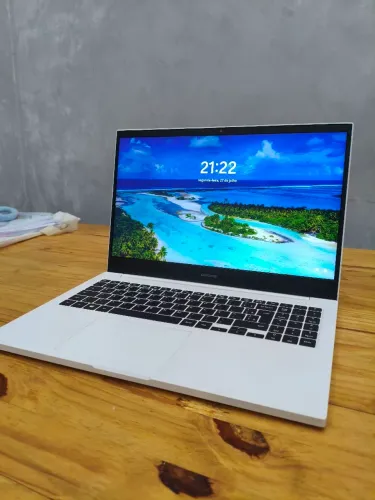 Notebook Samsung Book i5 | 16GB RAM | SSD 500GB | GeForce MX110 | Bateria Top