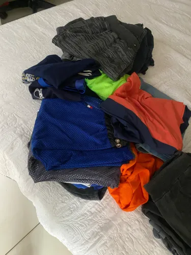 Roupas masculinas para doação