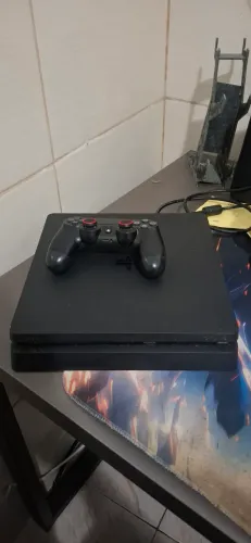 PlayStation 4 com 2 Controles