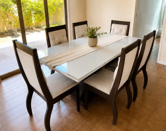 Mesa de Jantar com 6 cadeiras