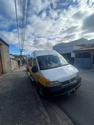 Van Ducato 15 lugares para transporte