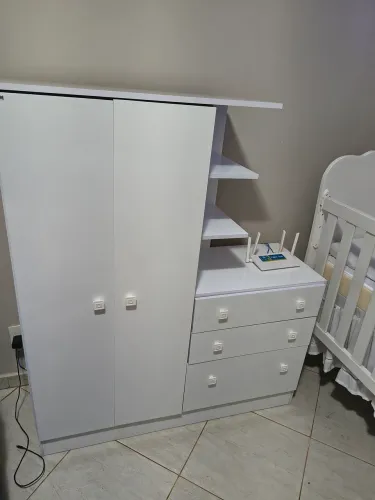 Guarda roupa- cômoda