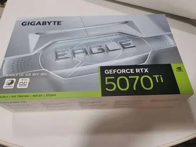RTX 5070 GIGABYTE EAGLE 12GB NOVA LACRADA