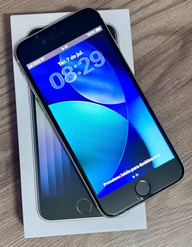 iPhone SE 3
