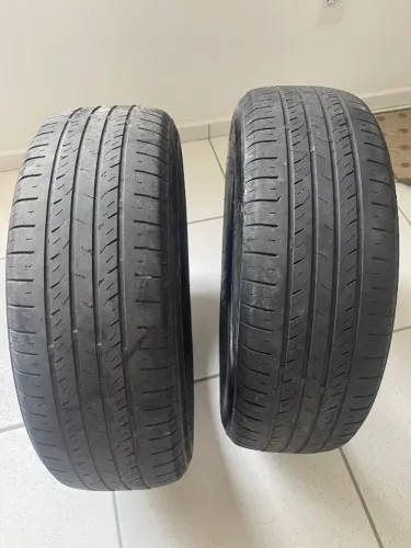 Vendo pneu 185/60 R15