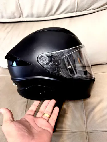 Capacete SUOMY Italiano - Preto Fosco - com comunicador e óculos interno