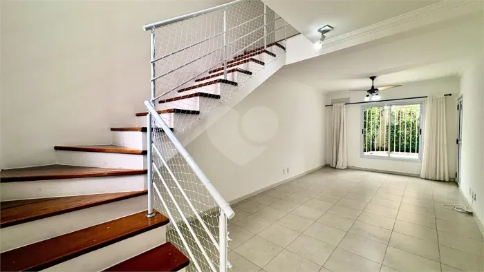 Casa à venda com 3 quartos, sendo 1 suíte, no condomínio Vila Campolim, Sorocaba - SP