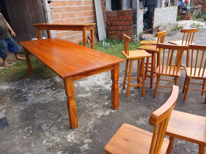 Mesa de jantar e sala 