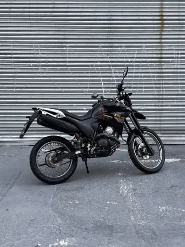 Lander XTZ 250, único dono, manutenção em dia, abaixo da fipe!