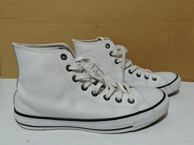 Tênis Converse Allstar de couro branco tamanho 40