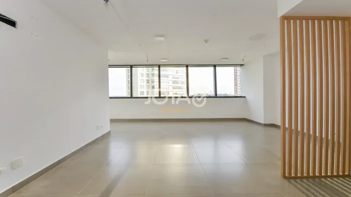 SALA COMERCIAL DE ALTO PADRÃO NO ECOVILLE Sala Comercial de Alto Padrão No Ecoville - J8