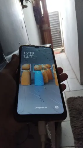 VENDO CELULAR 14C 256GB 300 REAIS