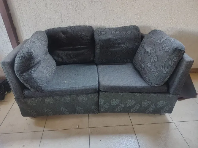 Sofá dois lugares