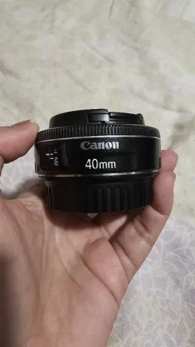 Lente Canon 40mm f2.8 Full Frame Macro STM<br><br>Usada<br>Funciona perfeitamente