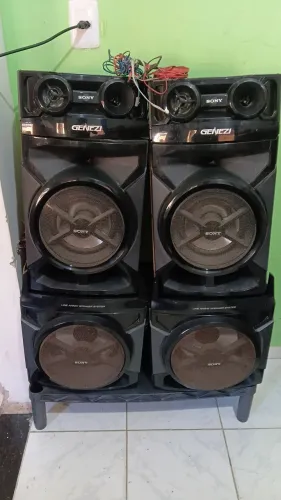 4 caixas de som da Sony por 200 reais