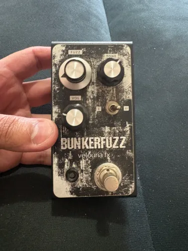 Pedal Velouria Bunker Fuzz (Fuzz War)