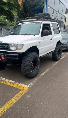 Mitsubishi Pajero GLS 3.5 V6 2P Mec. 1999