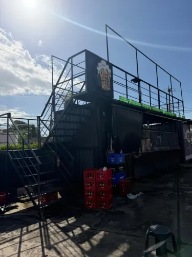 Container 2 andares (8m x 2,6m)