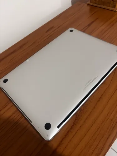 MacBook Pro muito novo