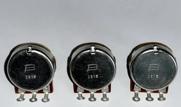 3X potenciômetros Bourns A 250k originais fabricados nos EUA Strat