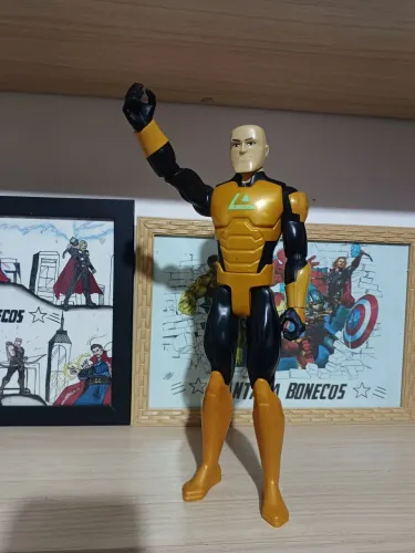 Lex Luthor 30 cm original marca Hasbro 