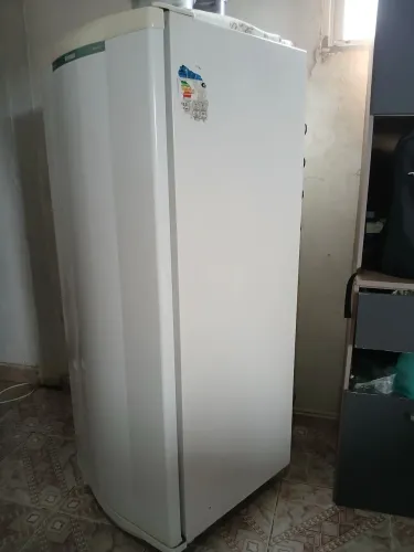 Vendo geladeira seminovo 