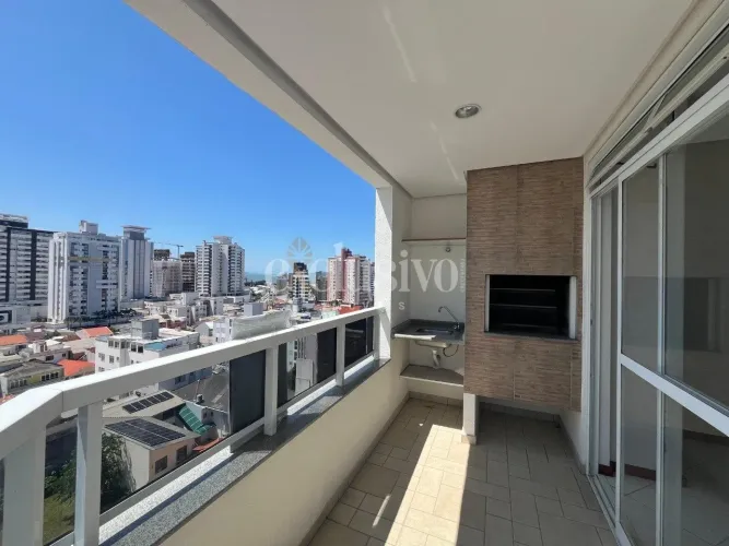 Apartamento com 4 dormitórios sendo 2 suítes no Estreito