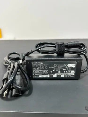fonte par notebook positivo 19v 3.42a fonte nova com garantia