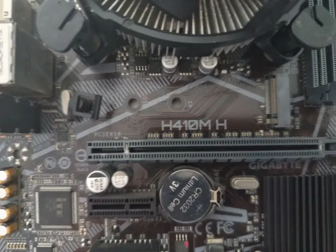 Placa Mãe ddr4 10? Geração H410M H e Processador I5 10400f