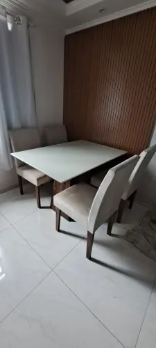 Mesa de jantar 4 lugares