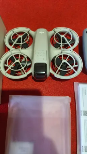 Drone DJI NEO Fly More Combo Completo 