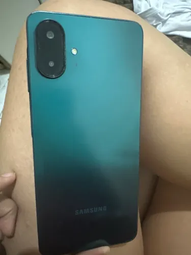 Celular Samsung a07 128G usado com marcas de uso