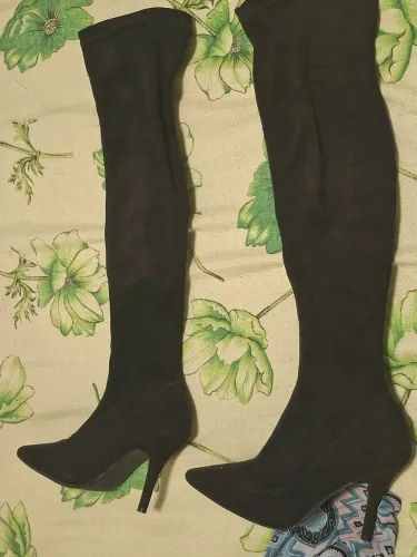 Bota vizzano camurça ,usada 1 vez, salto fino