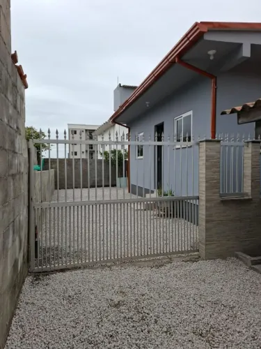 ALUGA-SE - PRIMEIRA LOCAÇÃO! 