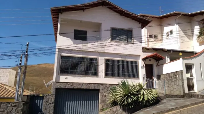 Casa à venda próximo ao centro
