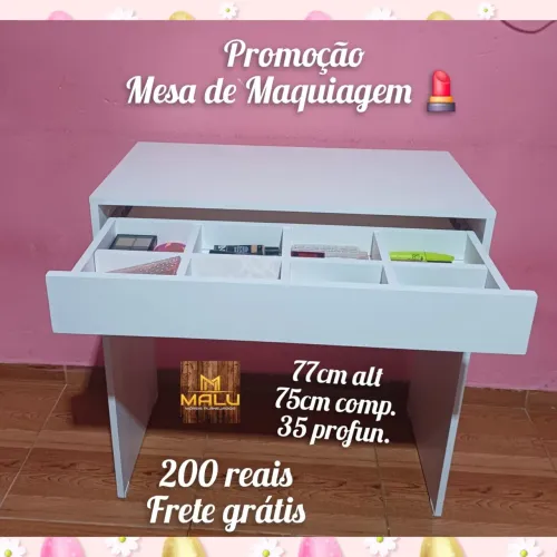 Mesa de maquiagem 