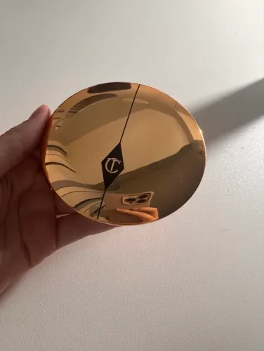 Pó compacto charlotte tilbury cor 2
