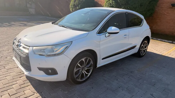 Citroen DS4 1.6 Turbo 16V 5P Aut. 2014